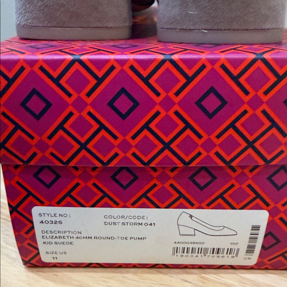Tory Burch Gray Suede Flats Size 11M - New - Picture 4 of 6